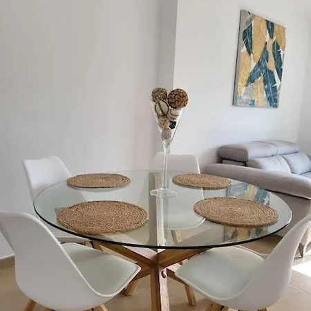Modern Apartment, 3 Min Walk To The
